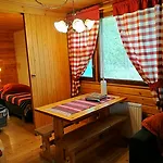 Seita Moekki, Akaslompolo